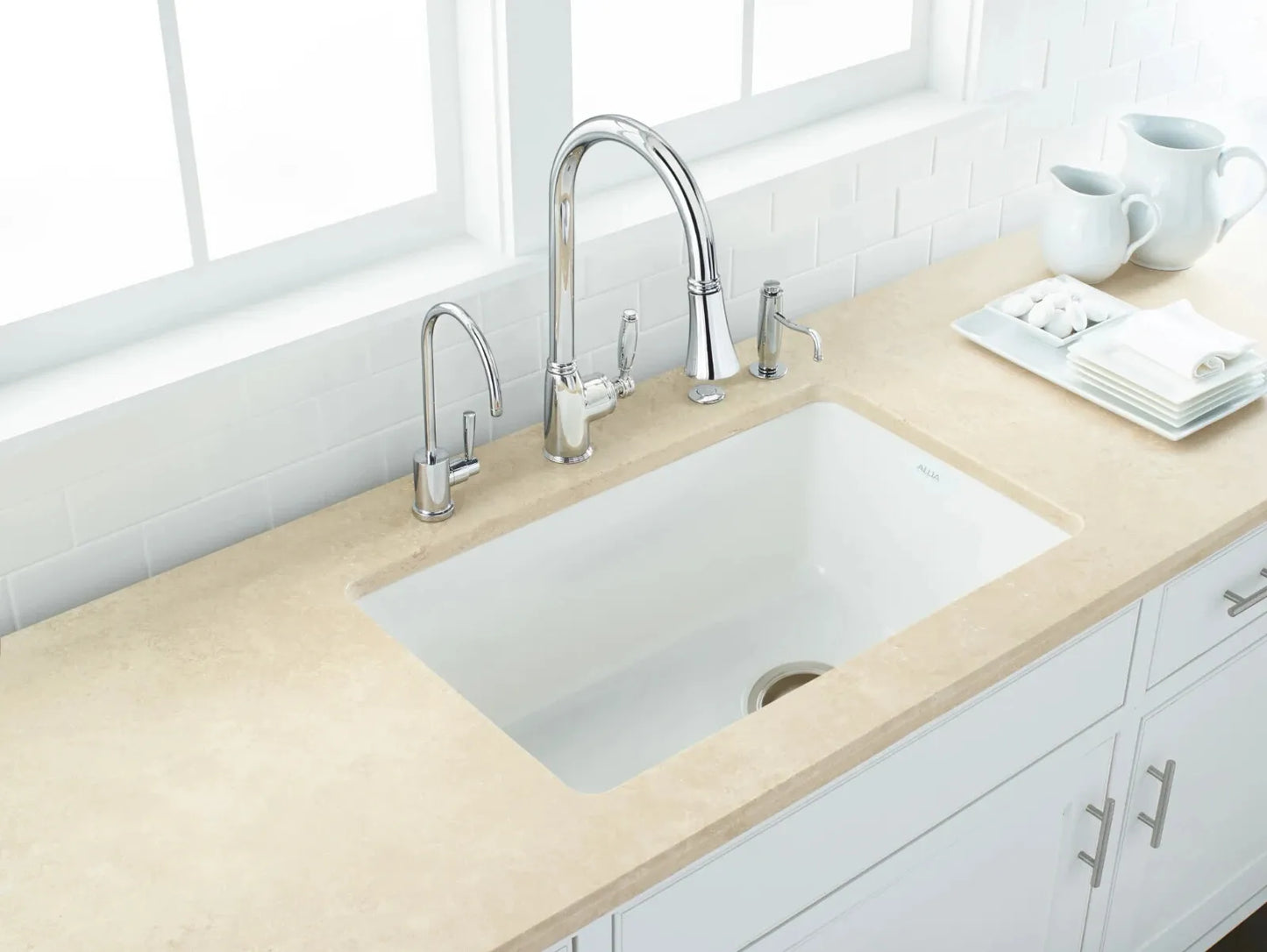 Rohl Allia 6307-00 32" Single Bowl Undermount Fireclay Kitchen Sink - White