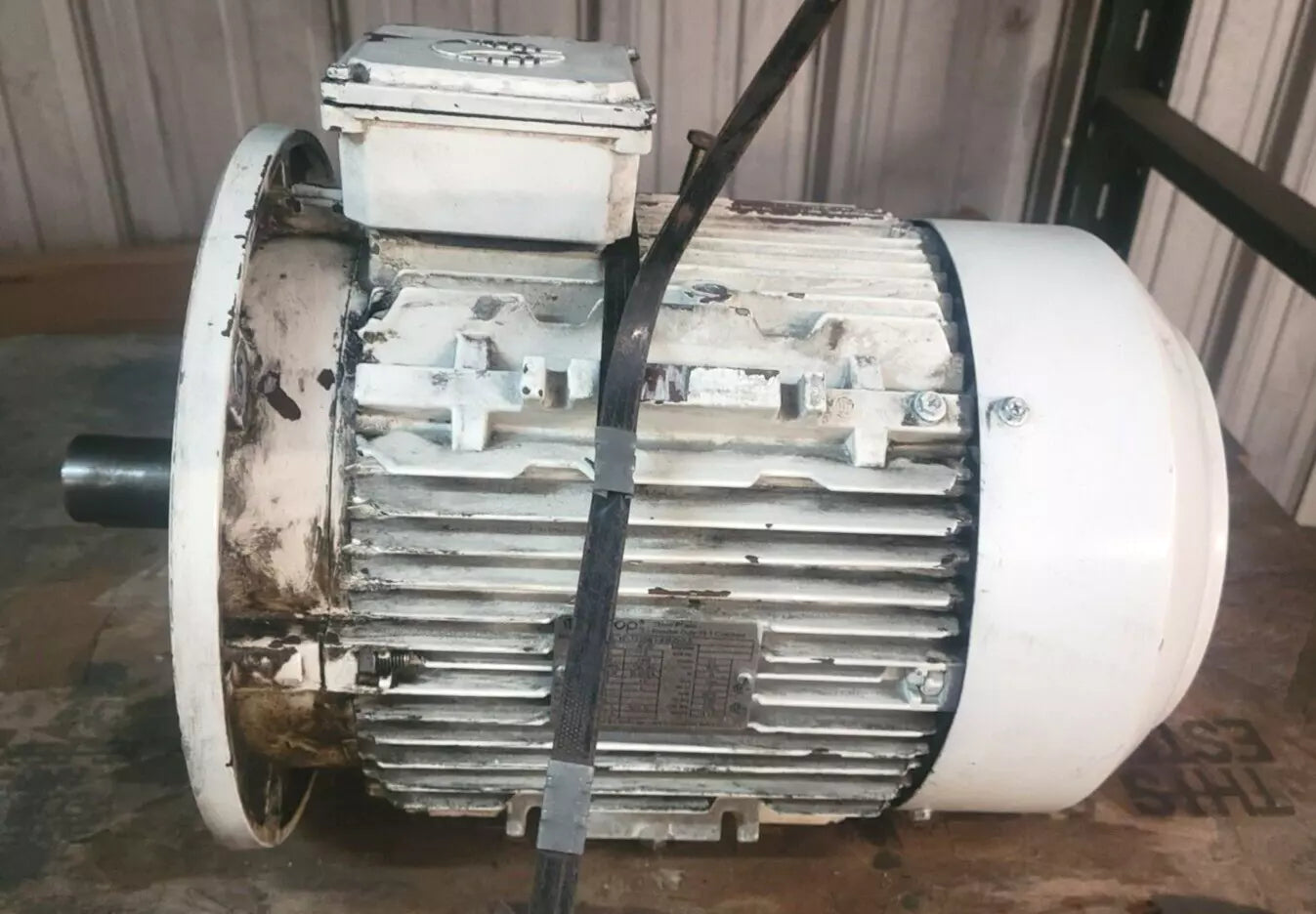 TechTop TEFC GR3-AL-TF-132SB3-4-B-D-7.5 Electric Motor, 7.5 HP, IEC Frame, Used